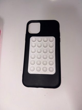 Funda móvil negra con ventosa