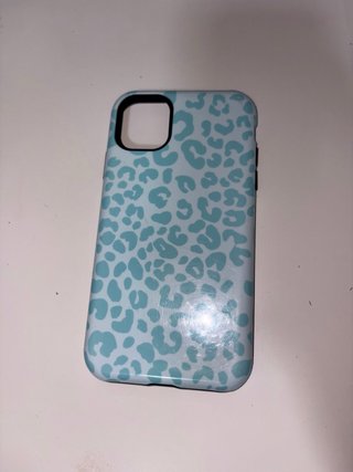 Funda móvil azul con estampado de leopardo azul