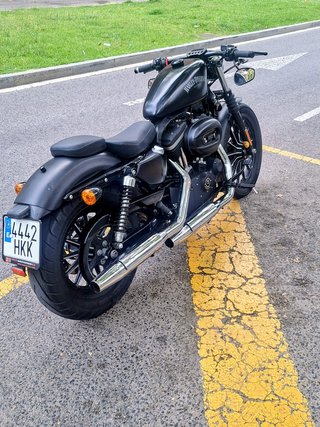 Harley Sportster XL883 Iron Negra