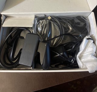 Nintendo Switch + 3 juegos + Caja + 2 Fundas