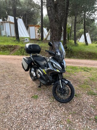 Honda X-adv 750