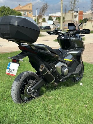 Honda X-adv 750