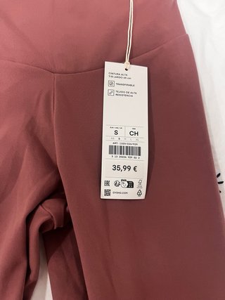 Conjunto deportivo sudadera y mallas Oysho rosa