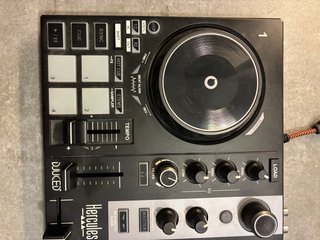 Mesa de mezclas Serato Hercules DJControl