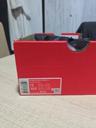 Zapatillas Nike Zoom Vomero 5 Negro/Morado