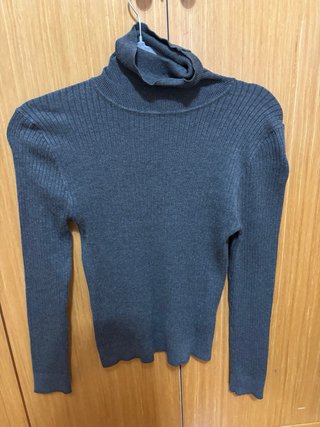Jersey cuello alto gris