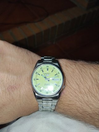 Seiko 5 Automático Full Lumen