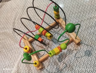 Laberinto de Cuentas de Madera