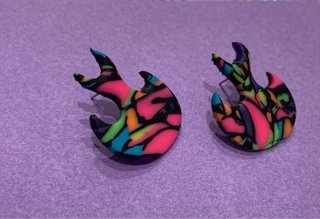 Pendientes pez abstracto multicolor