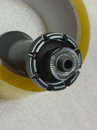 Buje delantero Shimano WH-RS80 rs800 16 ojales