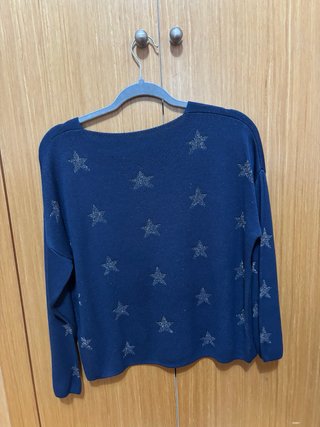Jersey azul con estrellas