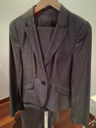 Traje Naf Naf Chaqueta y Pantalón Gris
