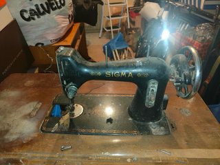 Máquina de coser Sigma antigua
