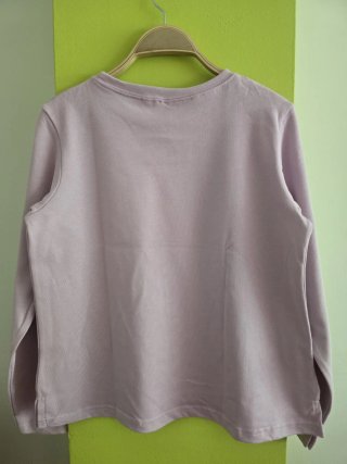 Una camiseta y dos sudaderas CON ETIQUETA. Talla M