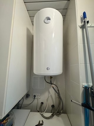 Instalación de termos eléctricos 50L - 80L - 100L