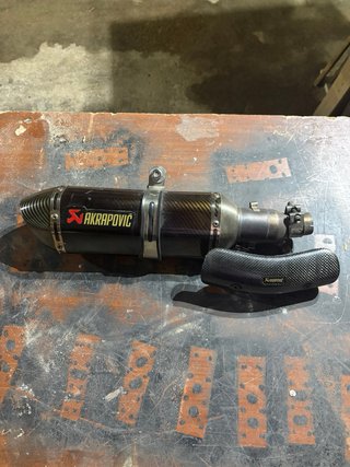 Tubo de escape Akrapovic Universal