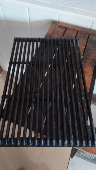 Barbacoa de madera y metal