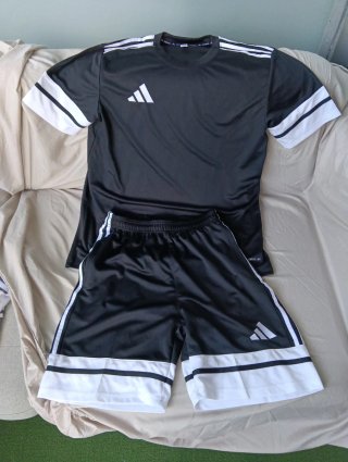 Conjunto Adidas Hombre Negro y Blanco
