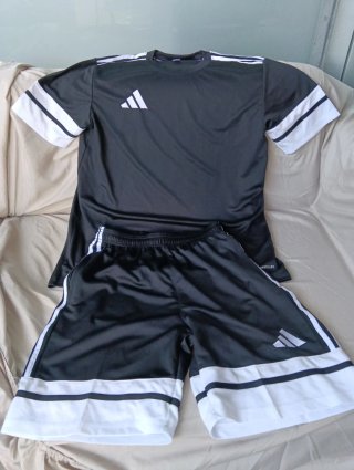 Conjunto Adidas Hombre Negro y Blanco