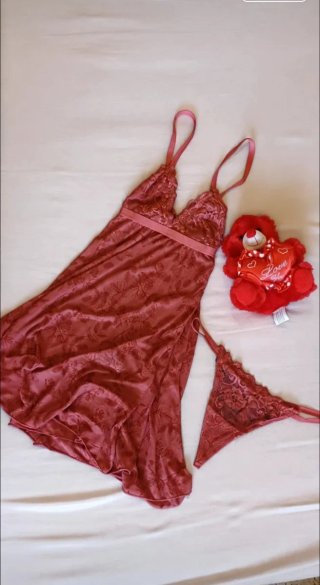 Conjunto lencero rosa burdeos encaje
