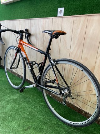 Bicicleta de carretera KTM