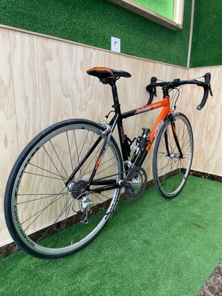 Bicicleta de carretera KTM
