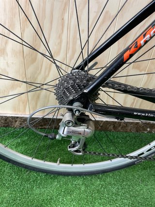 Bicicleta de carretera KTM