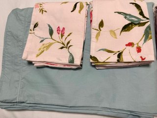 Conjunto de Roupa de Cama Estampada e Lisa