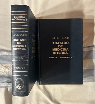 Lote 4 libros antiguos de Medicina