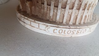 Figuras Torre Pisa y Coliseo