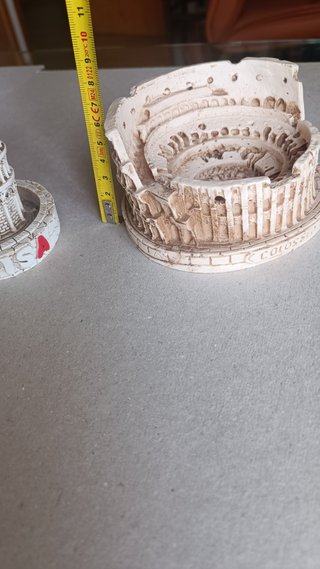 Figuras Torre Pisa y Coliseo