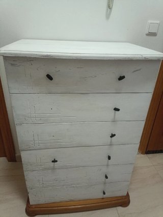 Cajonera blanca de madera
