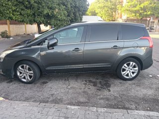 Peugeot 5008 2010