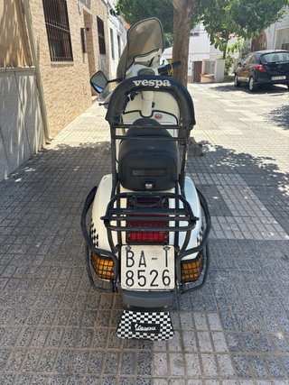 Vespa PX200E Iris Blanca