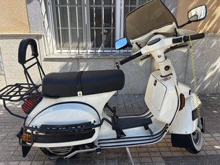 Vespa PX200E Iris Blanca