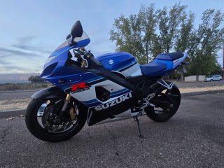Suzuki GSX-R 750 K5 20 aniversario