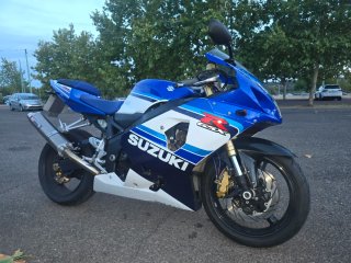 Suzuki GSX-R 750 K5 20 aniversario