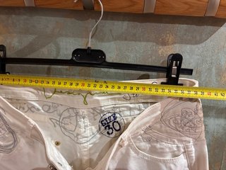 Pantalón blanco desigual talla 30