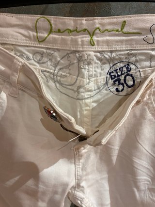 Pantalón blanco desigual talla 30