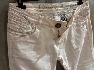 Pantalón blanco desigual talla 30