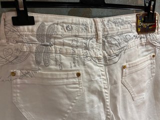 Pantalón blanco desigual talla 30