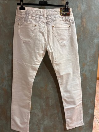 Pantalón blanco desigual talla 30