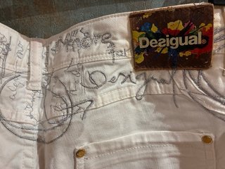 Pantalón blanco desigual talla 30