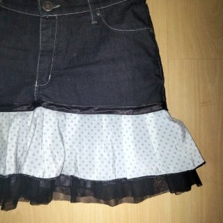 Falda vaquera combinada negra y blanca