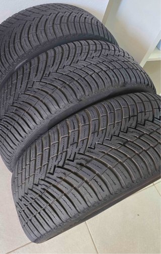 3 Neumáticos Pirelli Powergy 225/50 R17 98W