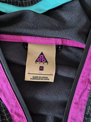 Cortavientos Nike ACG vintage XL negro rosa turque