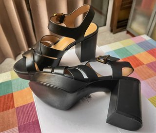 Sandalias plataforma piel & Other Stories T37