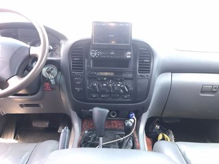 Toyota Land Cruiser 100