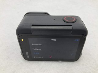 camara ultracompacta insta360 ace pro 2
