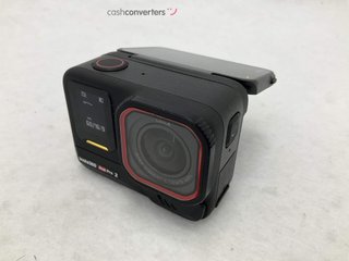 camara ultracompacta insta360 ace pro 2
